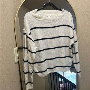 H&M White and Black Striped Crew Neck Sweater